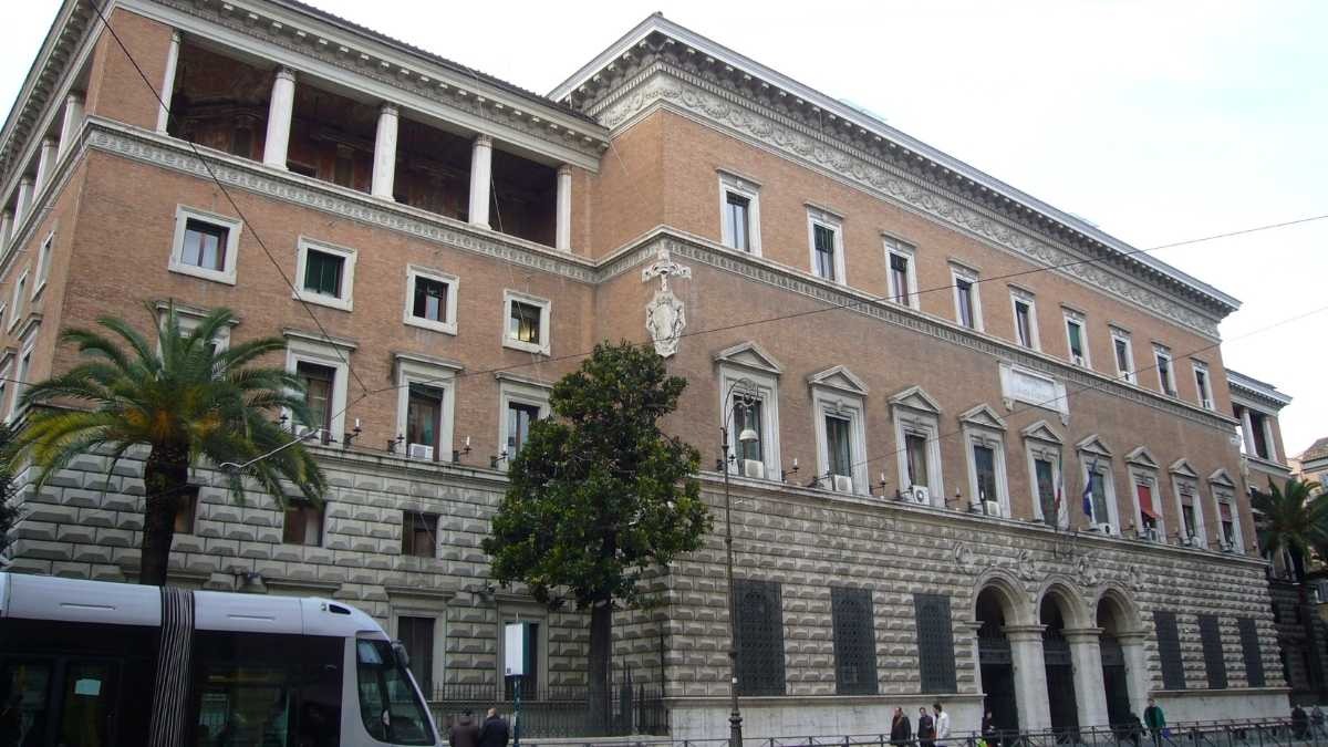 Dimissioni Delmastro - Bartolozzi: crisi al Ministero della Giustizia - 