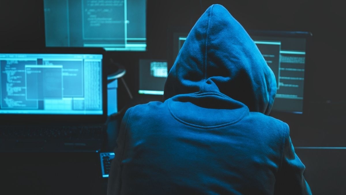 Contrasto al terrorismo online: fermato giovane grazie all'intervento della Digos - 