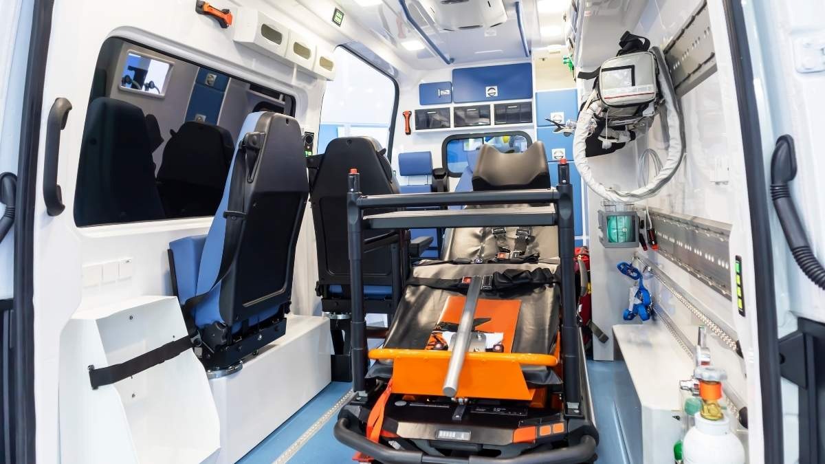 Incidente scuolabus Cassolnovo: nove studenti fuori strada, solo tanta paura - 