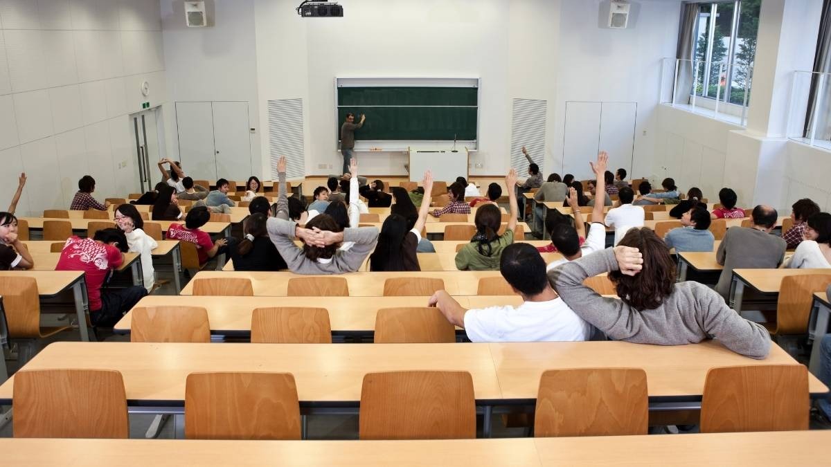 Università over 40: il boom degli studenti senior in Italia - 