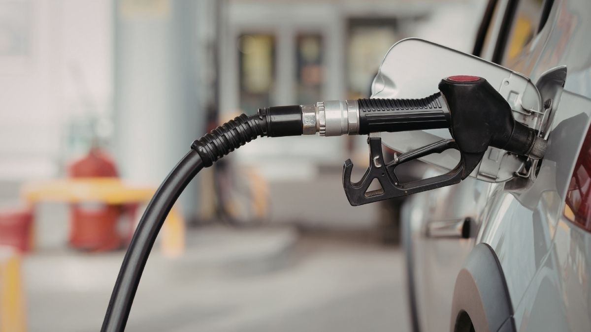 Accise carburanti, c'è il nuovo decreto: dal 7 giugno lo sconto sul gasolio scende da 10 a 5 centesimi al litro - 