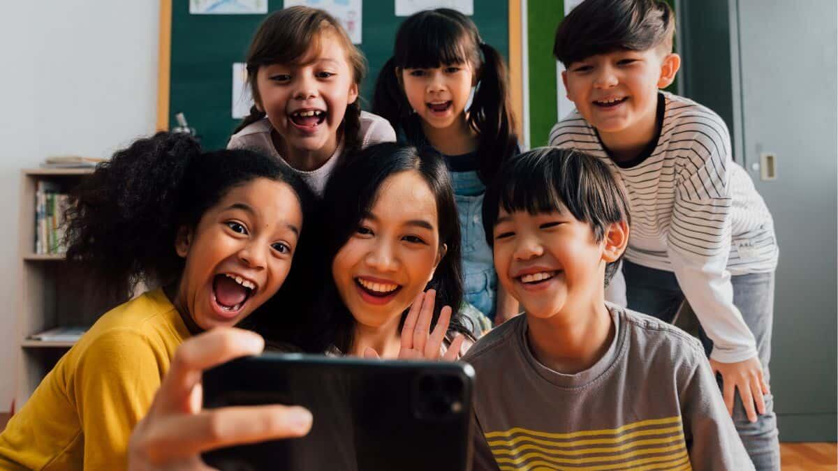 Foto bambini online senza consenso: una scuola multata dal Garante privacy - Privacy a scuola e divieto dei video allinterno delle scuole