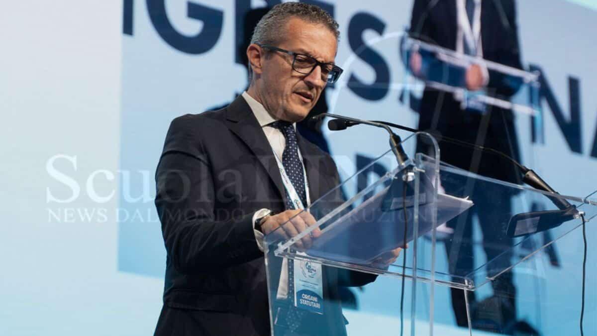 Precari scuola: la Uil chiede assunzioni su tutti i posti vacanti e meno burocrazia - Giuseppe D'Aprile