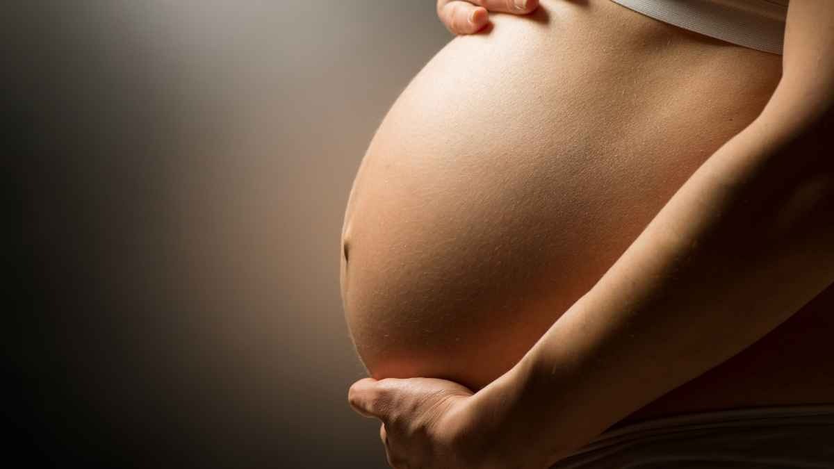 Natalità in Italia in crisi: il tasso di fecondità nel 2025 scende a 1,14 figli per donna, il minimo dal dopoguerra - 