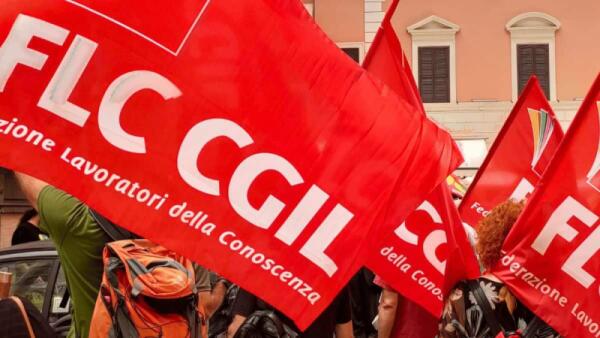 Sindacati uniti per gli idonei concorso ordinario 2020 ancora senza ruolo stabile: protesta davanti l'Usr Sicilia