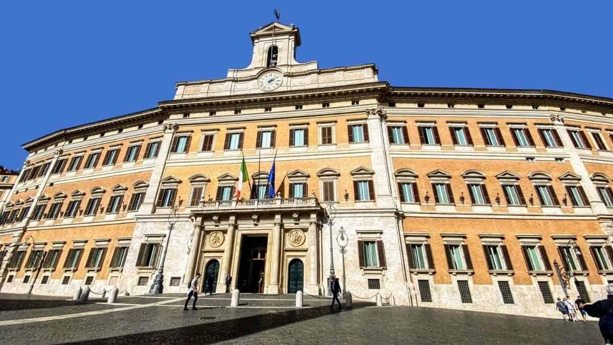 imputabilit224 minori una proposta di legge di forza italia vuole abbassarla a 13 anni da Scuolalink.it imputabilit224 minori una proposta di legge di forza italia vuole abbassarla a 13 anni